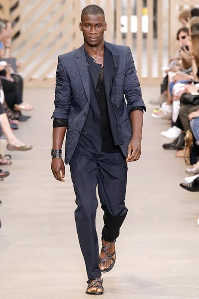 Look 44